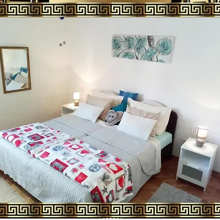 Mediterranea Turquoise With Three In First Floor Διαμέρισμα *